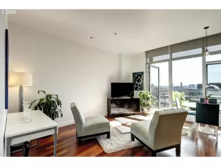 Photo #4: 20488433 Listing