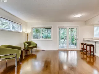 Photo #3: 20488649 Listing