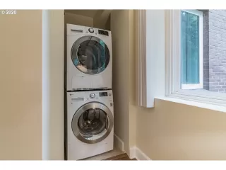 Photo #5: 20488723 Listing 