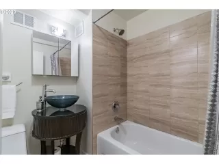 Photo #6: 20488723 Listing 