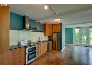 Photo #1: 20489541 Listing