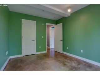 Photo #5: 20489541 Listing