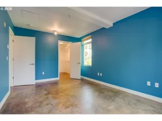 Photo #6: 20489541 Listing