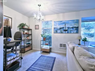 Photo #4: 20489598 Listing