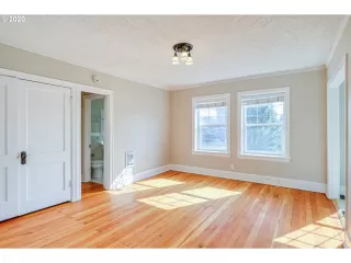 Photo #3: 20489965 Listing 