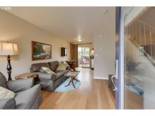 Photo #1: 20490743 Listing 