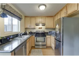 Photo #3: 20490743 Listing 