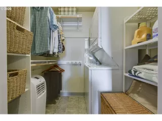 Photo #6: 20490743 Listing 