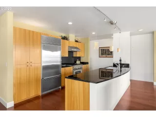 Photo #1: 20490752 Listing