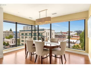 Photo #4: 20490752 Listing