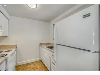Photo #4: 20490874 Listing