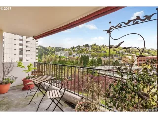 Photo #1: 20491093 Listing