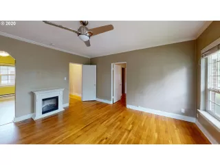 Photo #3: 20491542 Listing