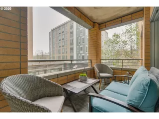 Photo #1: 20492233 Listing