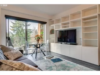 Photo #2: 20492485 Listing