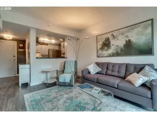 Photo #3: 20492485 Listing