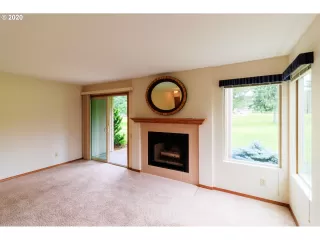 Photo #3: 20492546 Listing