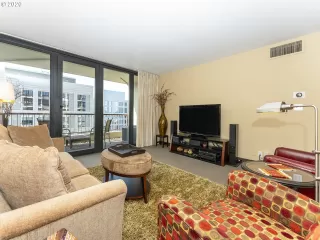 Photo #4: 20492634 Listing 