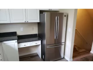 Photo #2: 20492636 Listing