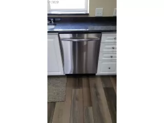 Photo #5: 20492636 Listing