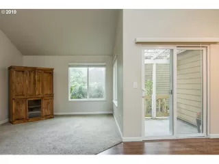 Photo #2: 20492994 Listing 