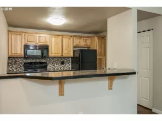 Photo #3: 20492994 Listing 