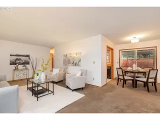 Photo #3: 20494075 Listing 