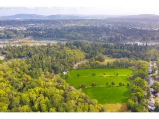 Photo #1: 20494634 Listing