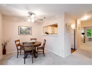 Photo #6: 20494634 Listing