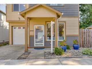 Photo #1: 20494771 Listing