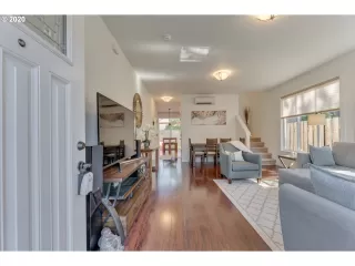 Photo #3: 20494771 Listing