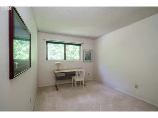 Photo #4: 20494825 Listing