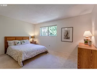 Photo #5: 20494825 Listing