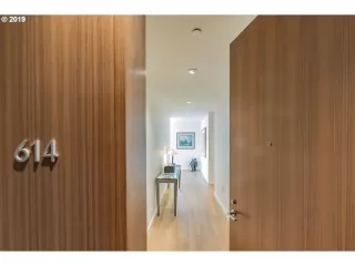 Photo #5: 20494935 Listing