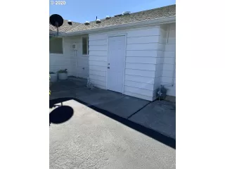 Photo #4: 20495086 Listing