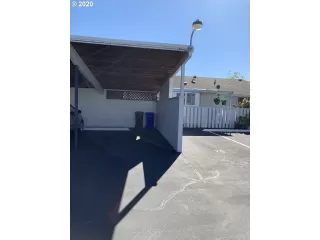 Photo #6: 20495086 Listing