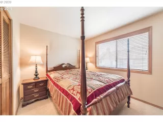 Photo #4: 20495390 Listing