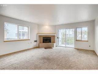 Photo #4: 20495707 Listing