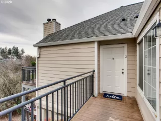 Photo #4: 20496346 Listing