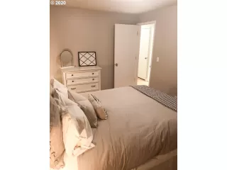 Photo #4: 20496544 Listing 