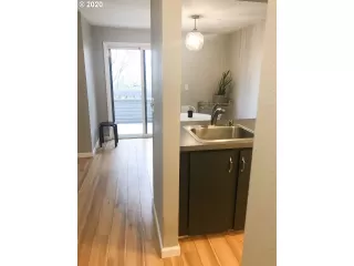 Photo #6: 20496544 Listing 