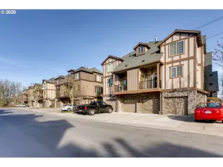 Photo #1: 20496636 Listing