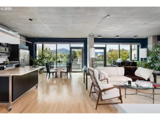 Photo #5: 20496646 Listing 