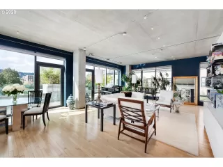 Photo #6: 20496646 Listing 