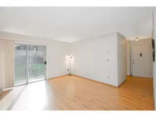Photo #1: 20496723 Listing 