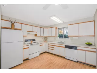 Photo #4: 20496723 Listing 