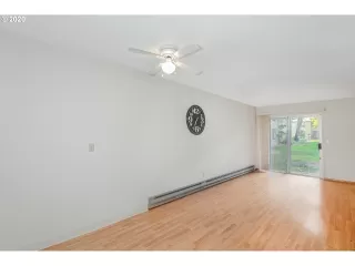 Photo #6: 20496723 Listing 