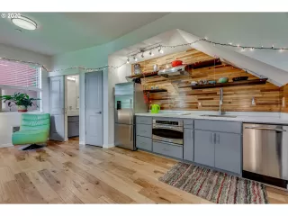 Photo #3: 20497186 Listing 