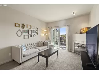 Photo #2: 20497462 Listing