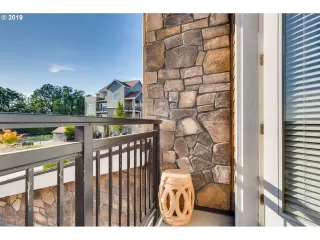 Photo #2: 20497463 Listing